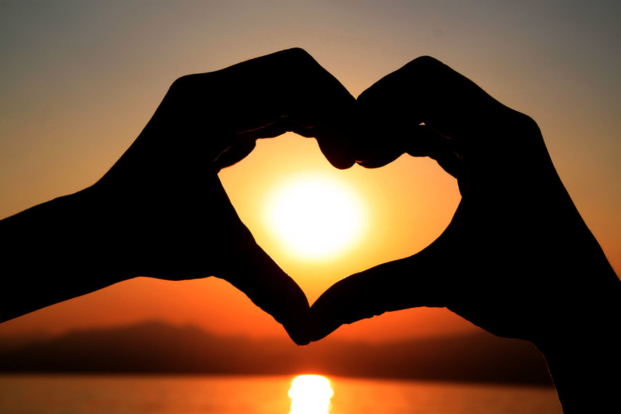 1472902794338090.jpg 2 用心做事,真情服務.jpg